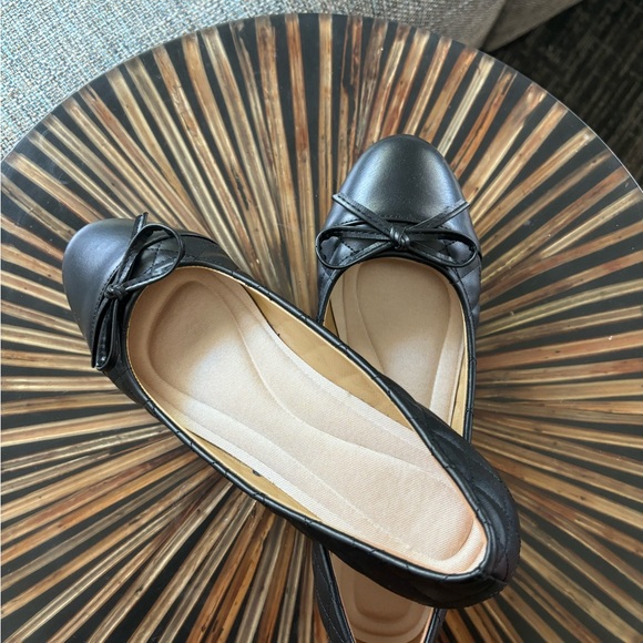 Black Ballet Flats - Picture 5 of 6
